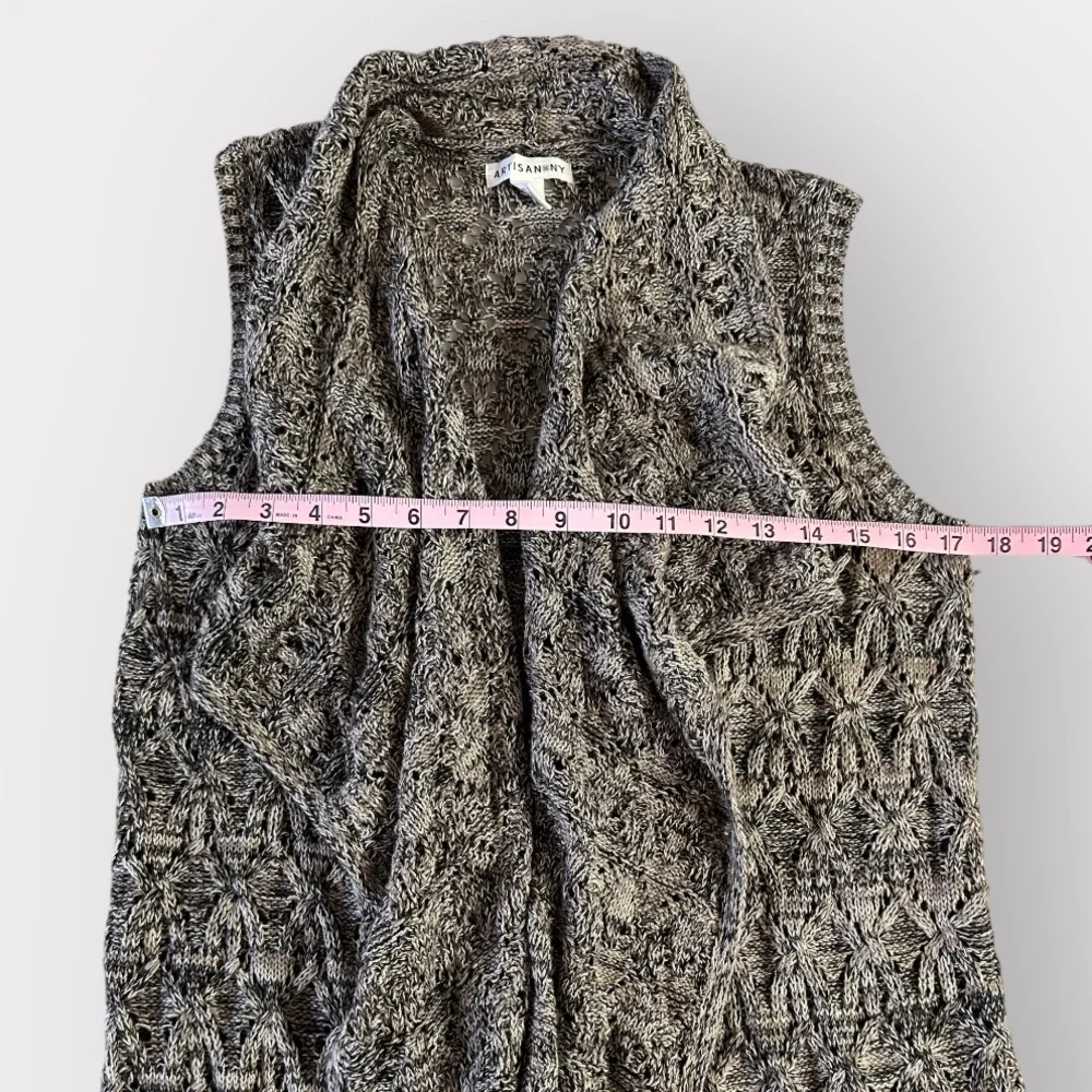 Artisan NY, Sleeveless Cardigan, Size Small